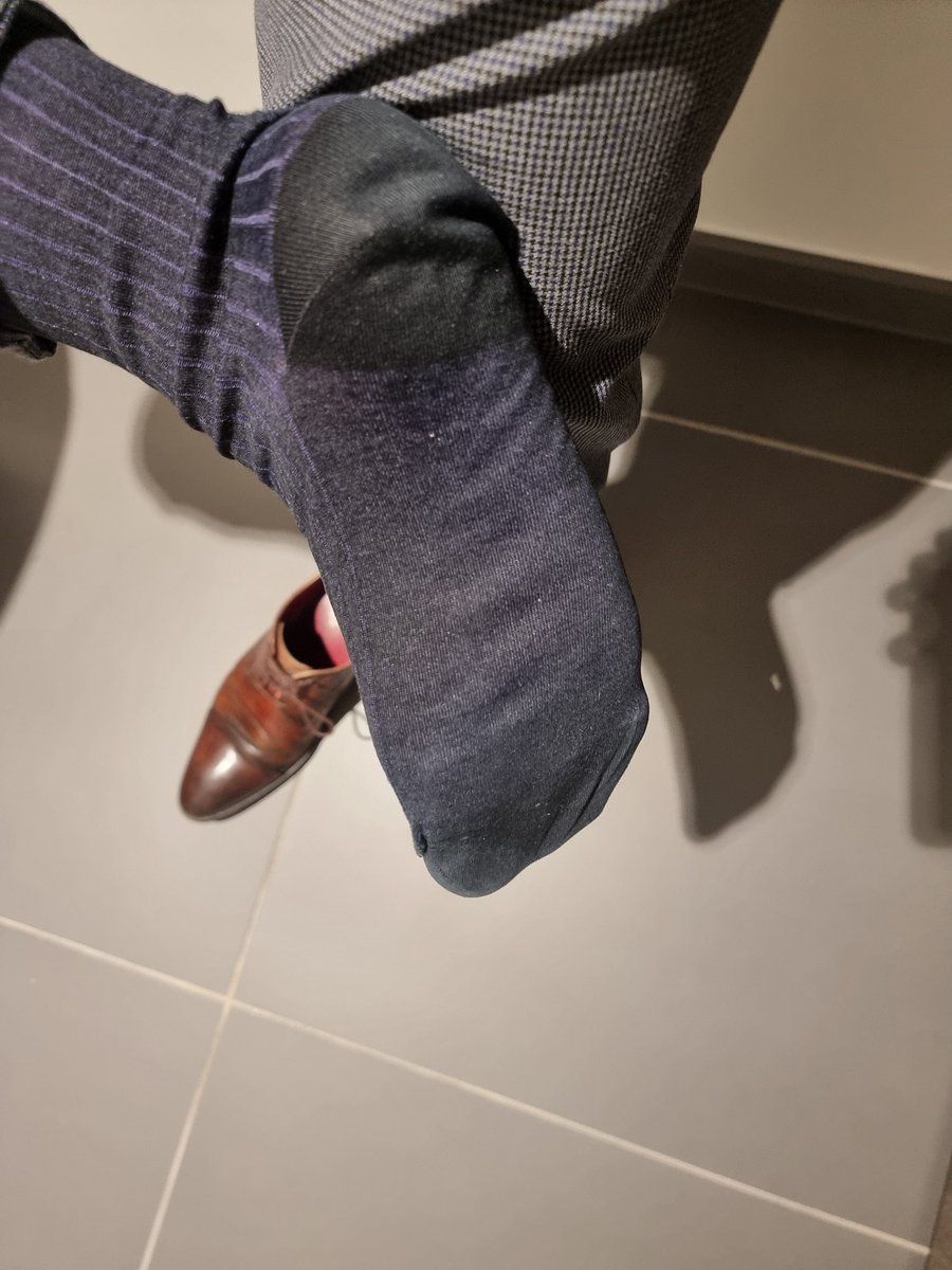 Suitsocks08 tweet media