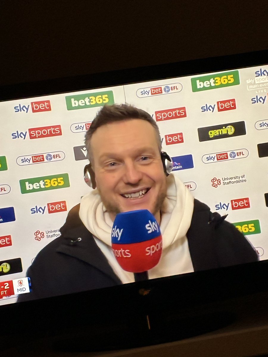LeeHall1977's tweet photo. Hey @boro can we keep this man forever please?
#utb #boro #hellberg https://t.co/ghlUvhb5kT