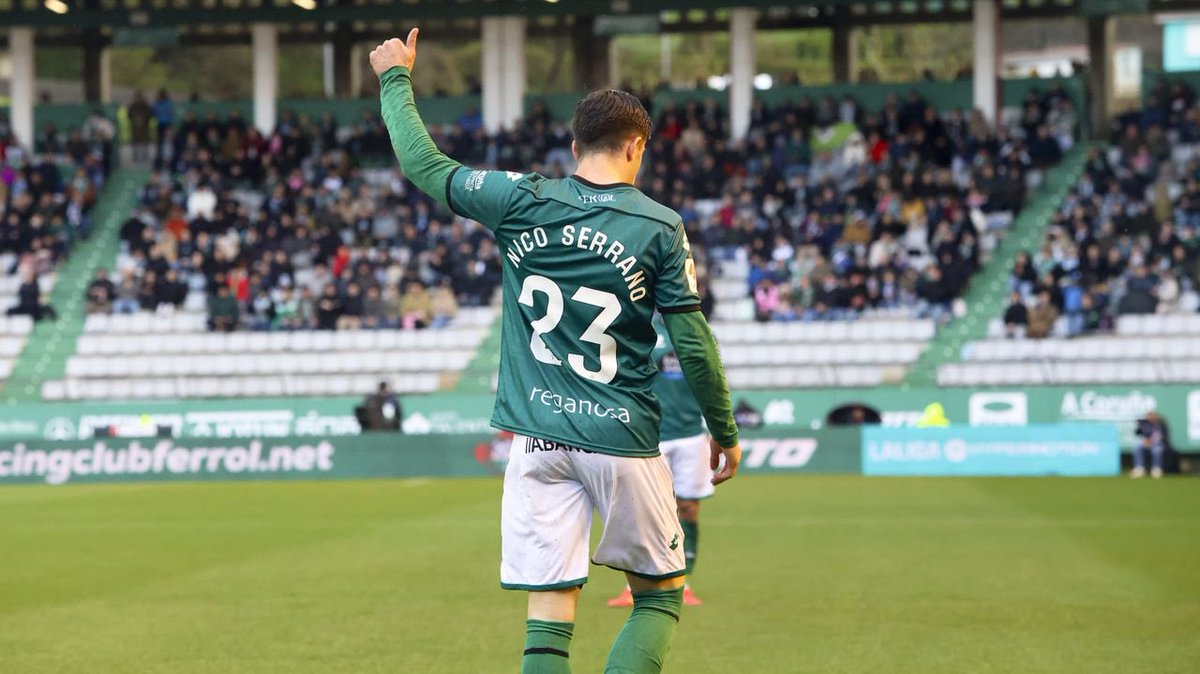 Nico Serrano metiendo con el Athletic en Champions. 

Los jugadores de aquel equipazo del Racing de Ferrol, siguen demostrando el porqué de esa increíble temporada.