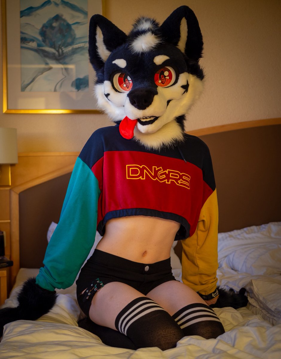 Gentle tummy kisses would fix me (please?)~ 😵‍💫