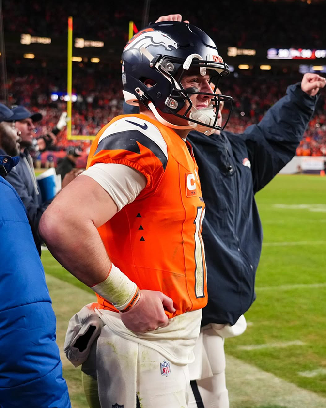 NFL's tweet image. 🧡💙

(via @bonix10)