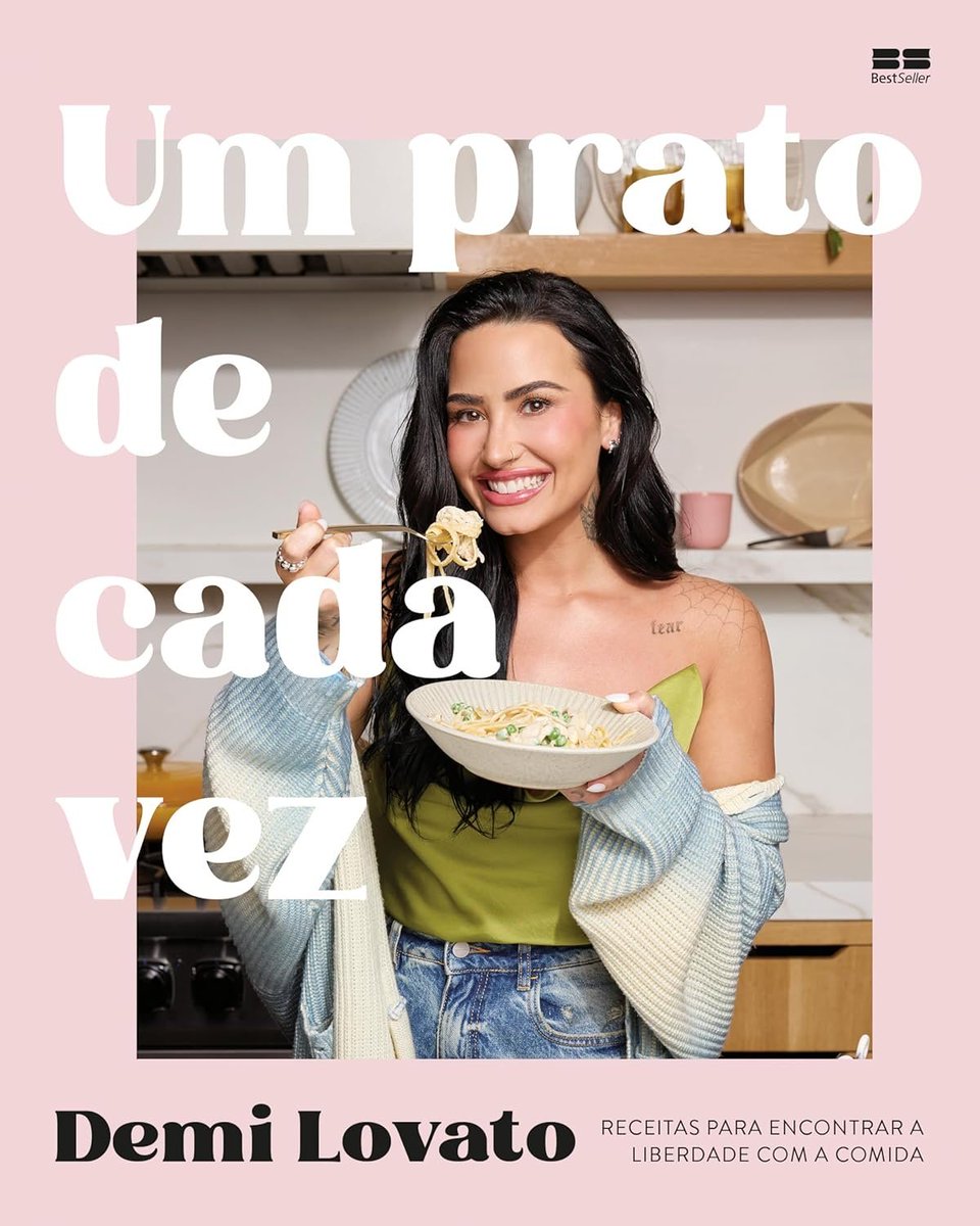 portallovato's tweet image. “Um Prato de Cada Vez: receitas para encontrar a liberdade com a comida” será lançado no Brasil pelo selo Best Seller da editora Record no dia 17/03.

O livro se encontra em pré-venda em algumas livrarias, como Livraria da Travessa e Martins Fontes Paulista.