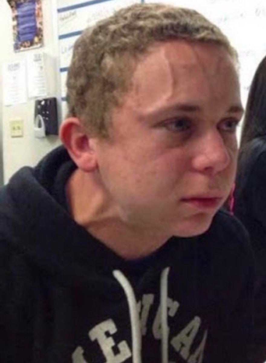 #tentacionesdbtfinal
Darío siempre encuentra otro escalón que bajar