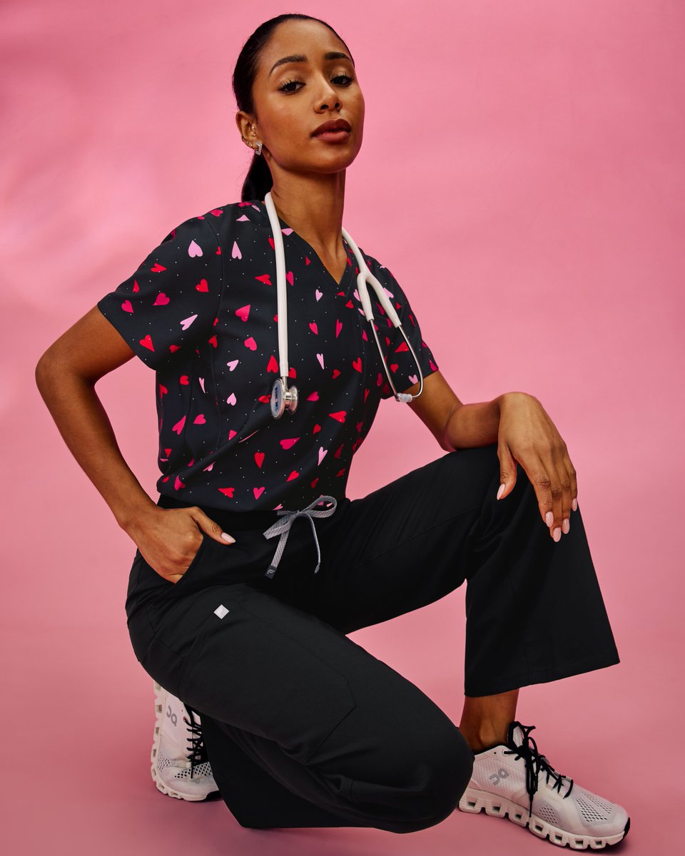 Fabletics Scrubs tweet media