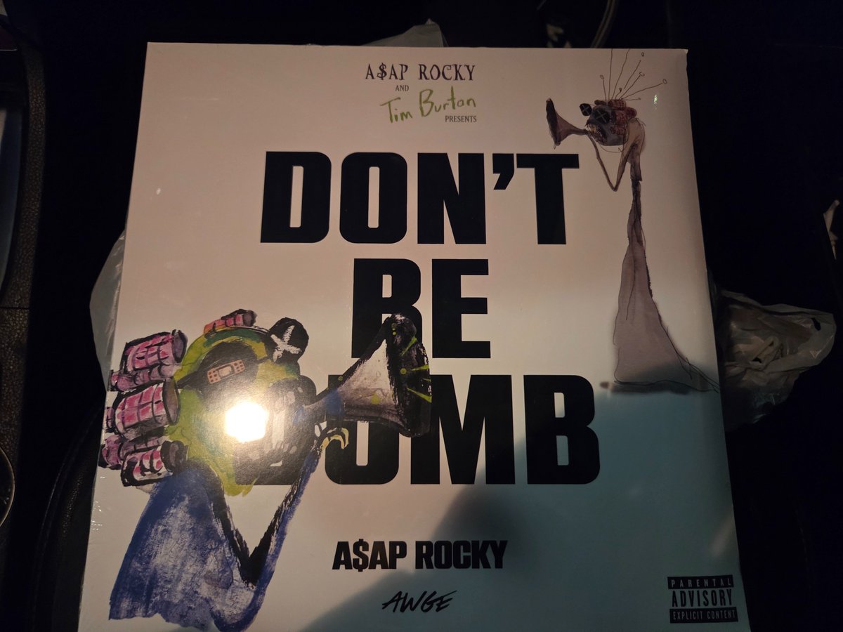 G_runner95's tweet image. I never posted this but I got a vinyl for Don't Be Dumb. Lowkey so worth the 35 dollars

This already turning out to be a top 10 aoty. 

Favs off of it were Stole Ya flow, Punk Rocky and Don't Be Dumb/Trip Baby. But it's hard to choose and depends on mood.

I'd give it a 9/10 imo
