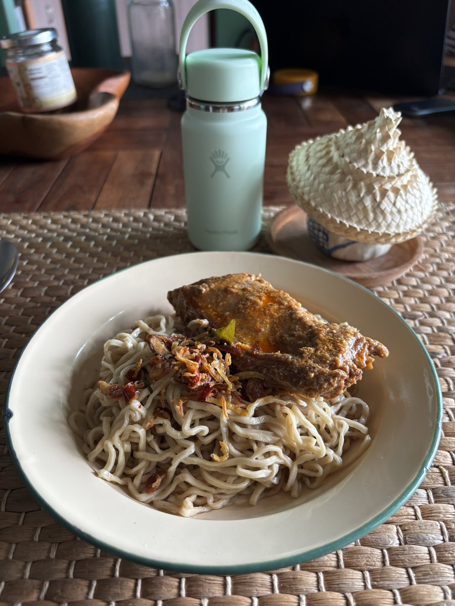 Mi + Bebek masak Kari Aceh.