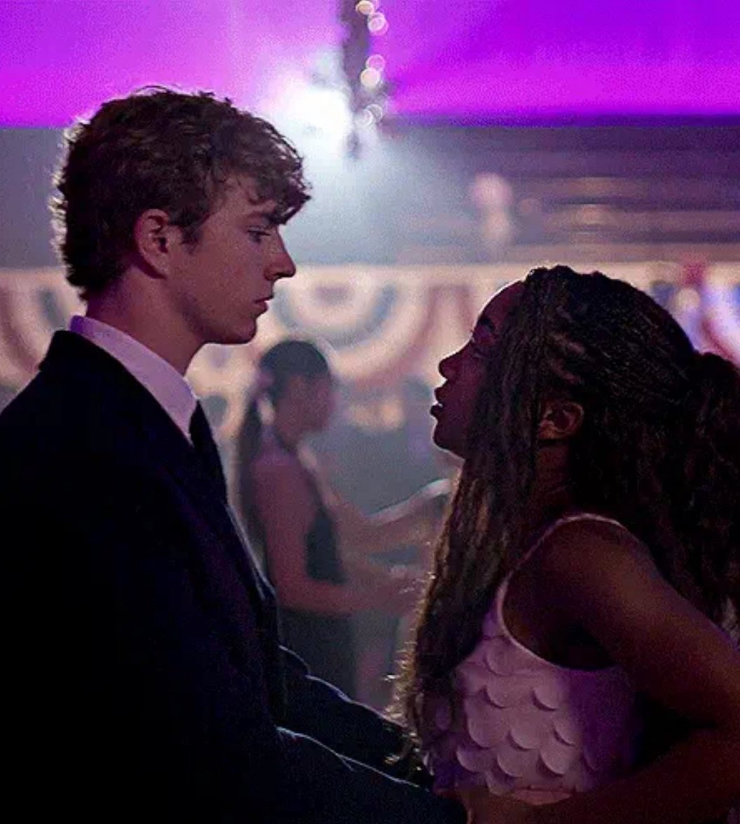 updatespercy's tweet image. Walker Scobell on Percy and Annabeth slow burn in #PercyJackson &amp;amp; The Olympians:

“I guess in Season 3, we pull back a little bit. We don’t lean into it as much. It’s more like he’s trying to get to her over anything. He really cares about her, and I don’t think it’s like a…