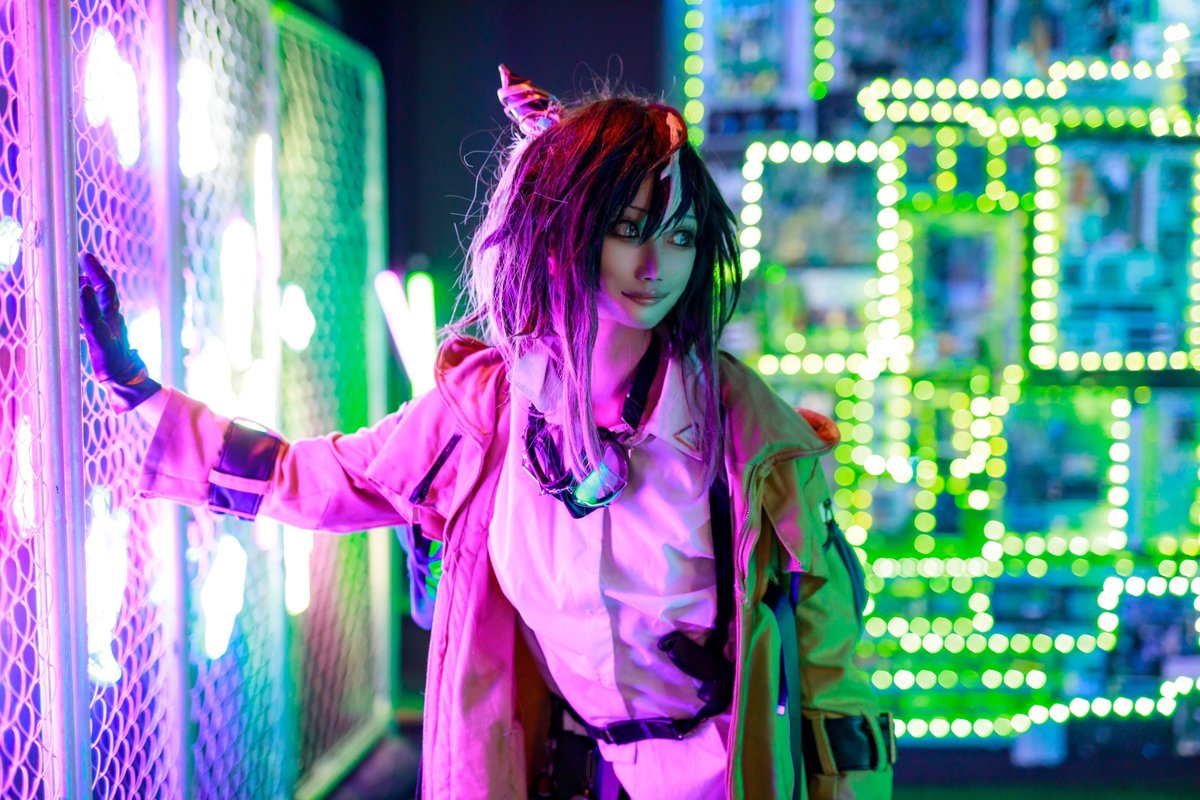 remika_t's tweet image. 「『エアシャカール』が見ている世界みたいだな、すごいな」

ウマ娘 / ステイゴールド / 勝負服

補助光なし環境光のみで撮影していただきました📷✨
ストロボで綺麗な写真も大好きだけど、この瞬間でしか撮れない環境光の写真が最近すごく好きです✨

p @KURAPHOTO1 

#コスプレ #cosplay #エモスタ