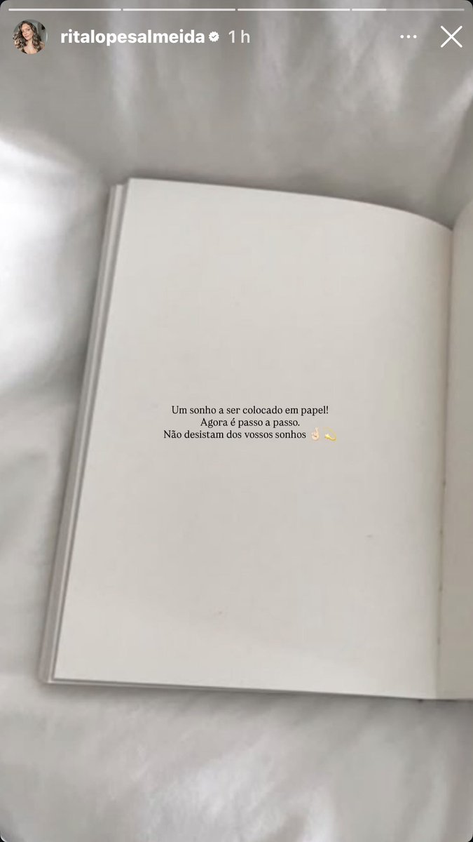 ritalmeidashine's tweet image. “No final de tudo, a vida sorri quando sorrimos para ela!” - Rita Almeida words ✨🩷

Ritinha, sejam quais forem os teus planos, estarei sempre aqui para ti e por ti!
Podes contar sempre com o meu apoio!✨💕

#teamrita