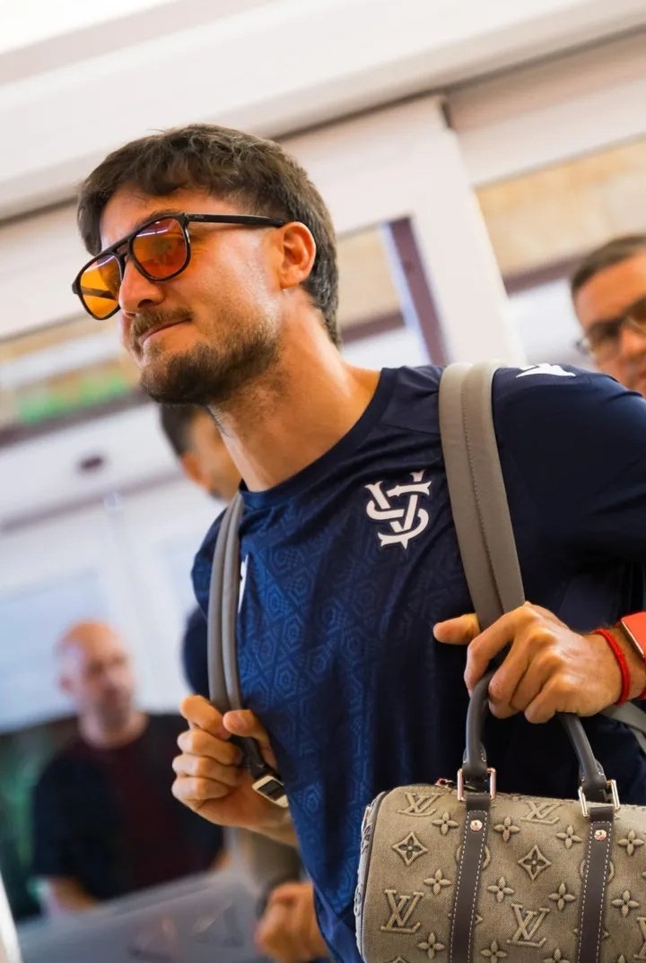 sabadovelezok's tweet image. 💇‍♂️💈 El nuevo look de Francisco Pizzini, en Córdoba.