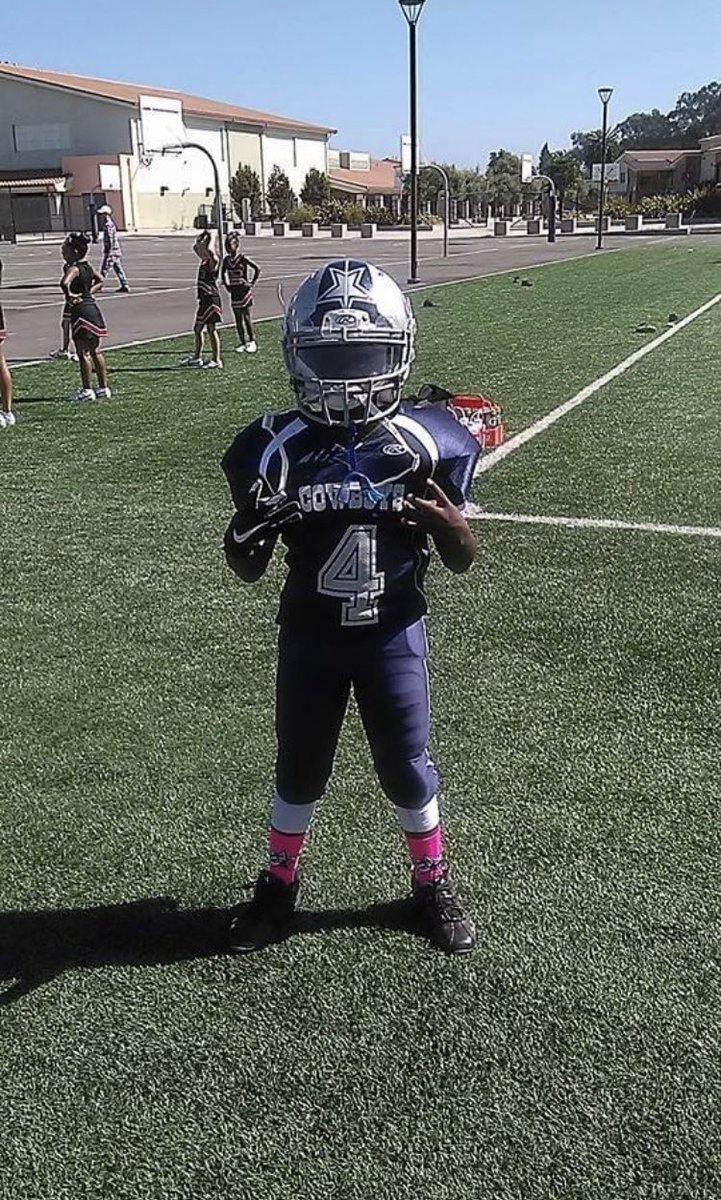 Jayvonbolds's tweet image. Hey I hope everyone having a amazing day I want to tell you all that I will not be playing football anymore I want to say thank you to all of my coaches that helped me with everything, it’s was a honored to play the sport, I will be doing track and field 

4-22 OUT 
LLG-BABY🖤💚