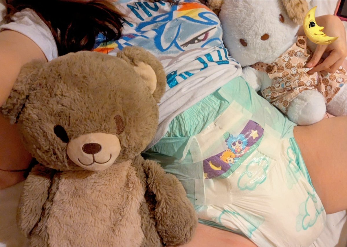 littolbunn's tweet image. i might actually be the sleepiest kiddo ever 💤