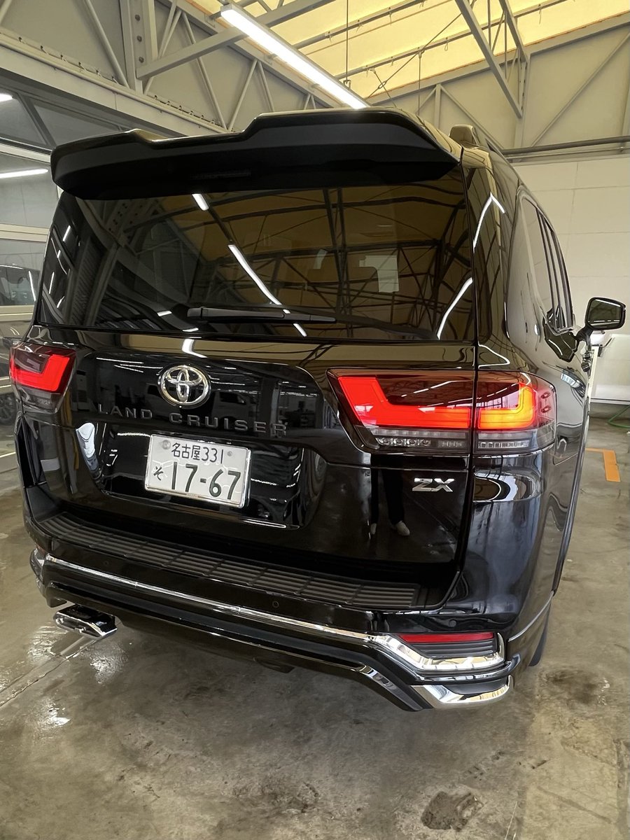 magamaga300's tweet image. ランクル300ZX盗難されました。
名古屋市西区の自宅マンション駐車場にて1月20日20時〜翌日21日19時の間になくなりました。
ナンバー名古屋331そ17-67
（特徴）黒、モデリスタエアロ装着
ミラーカバーを黒に変更
後ろのLAND CRUISERロゴを黒に変更
見かけたら連絡ください。
#ランクル #盗難 #拡散