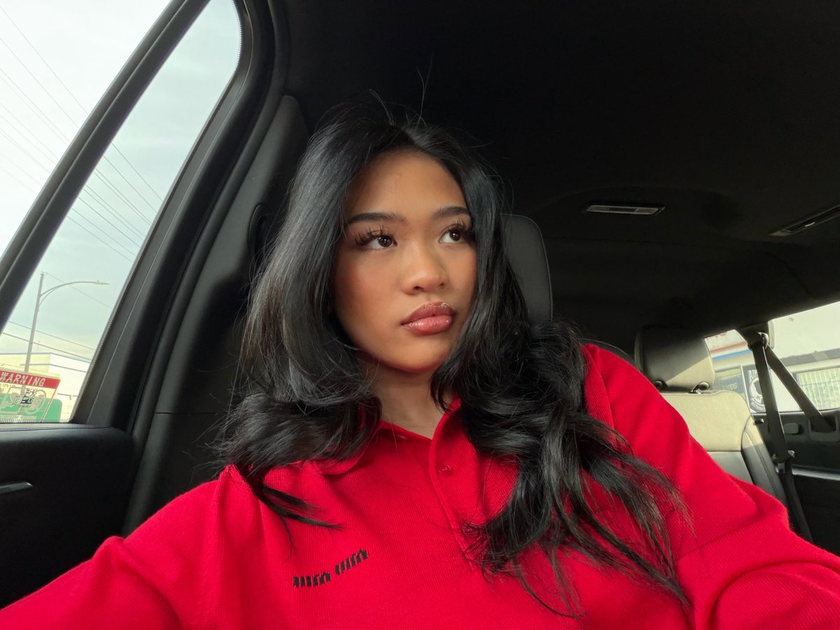 sunisalee_'s tweet image. i forget ab this app