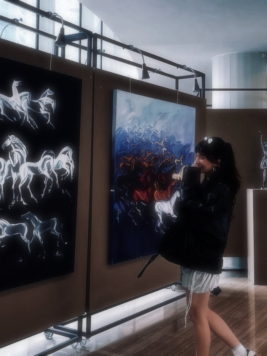 bu kareyi görünce aklım sadece "artificalia" geldi... <a href="/muguettyy/">muguet</a>

#MinaDemirtaş