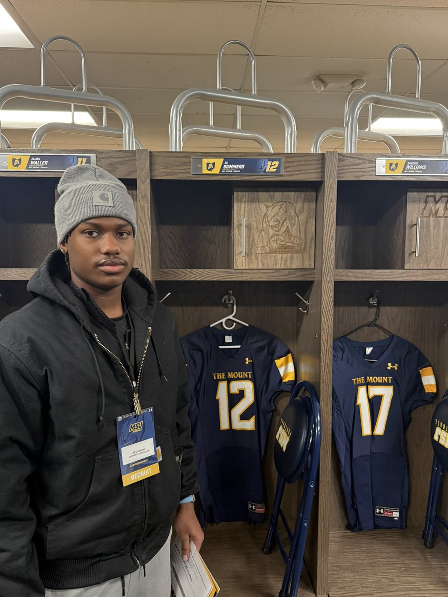 DJSum01's tweet photo. After a tour of campus and visit with coaches, I’m blessed to receive my 2nd offer to Mount St. Joseph University. Thank you to the coaches for your hospitality. @MSJ_FB @LCHSAthletics @Coach_Patt34 https://t.co/ktBvtPM9Di