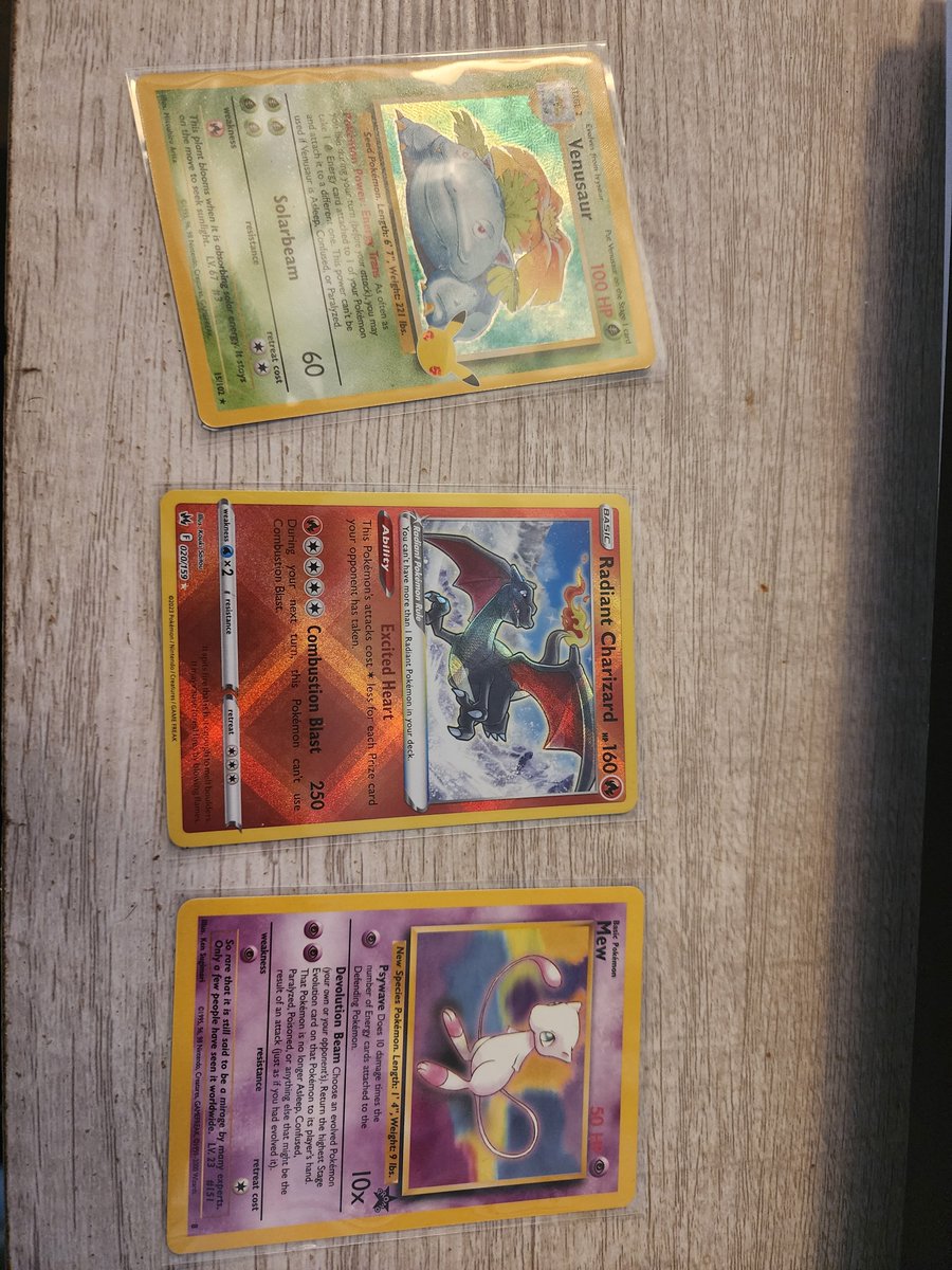 nakamurafam29's tweet image. Having a shit week mentally so what do we do? We are going to give some cards away! 

Follow me
Retweet
Tag some people in this space you couldn't live without

Also poll to determine 1 winner or 3? 
Us only please unless you want to help with shipping costs 😅

Givvy ends 1/23
