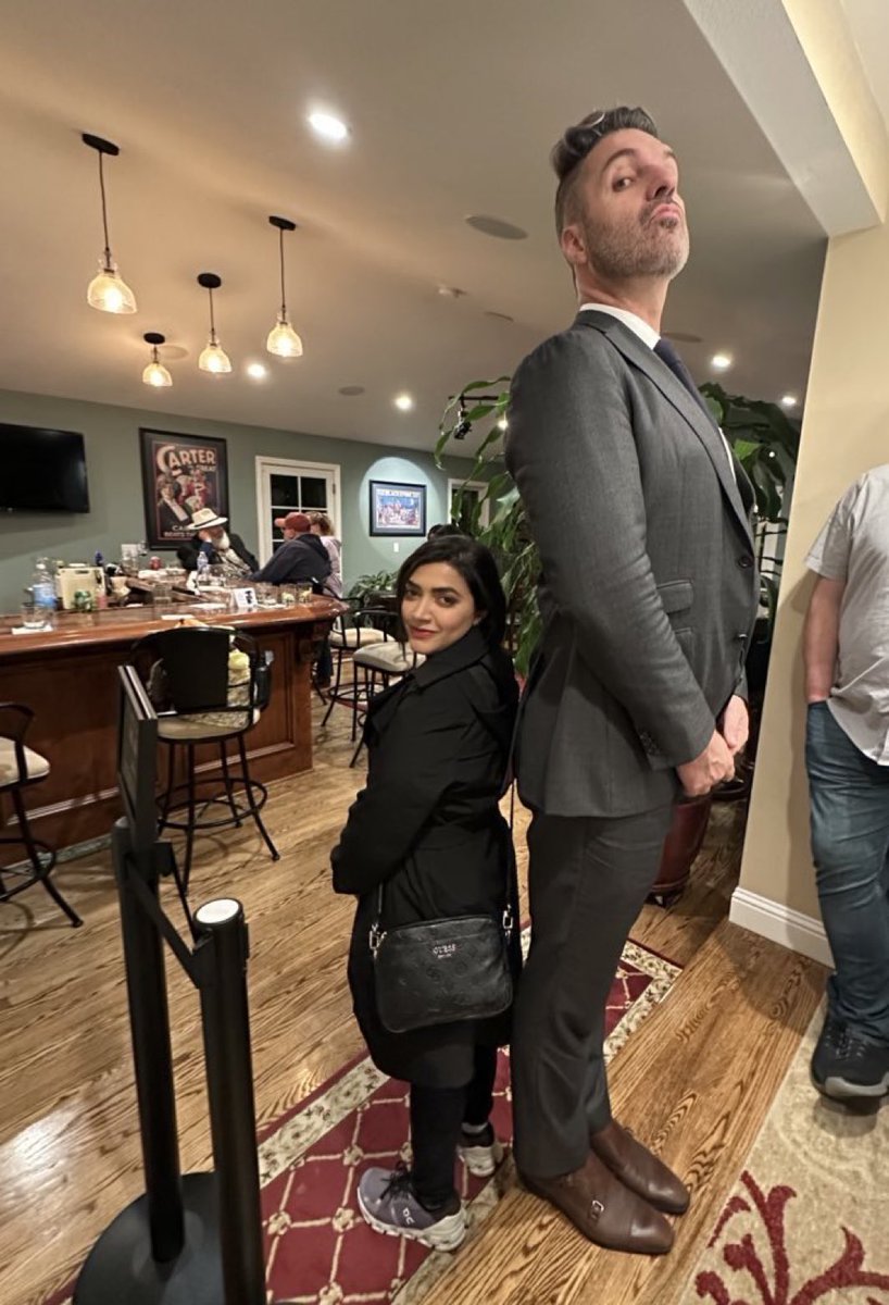 MeriamMagic's tweet image. Male magician vs. female magician