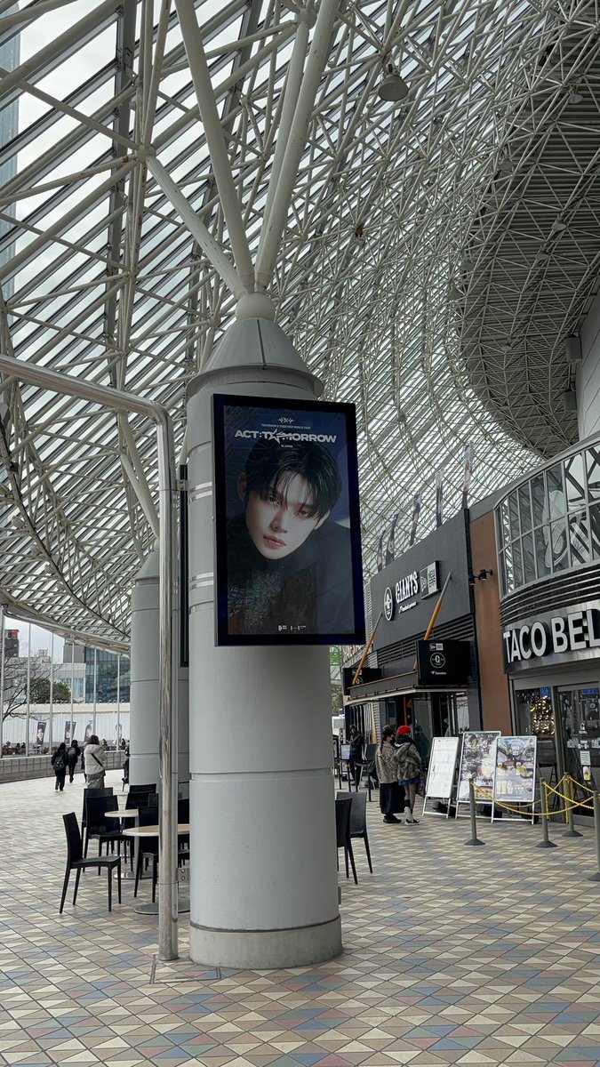 ヨンくんの眉毛 tweet media