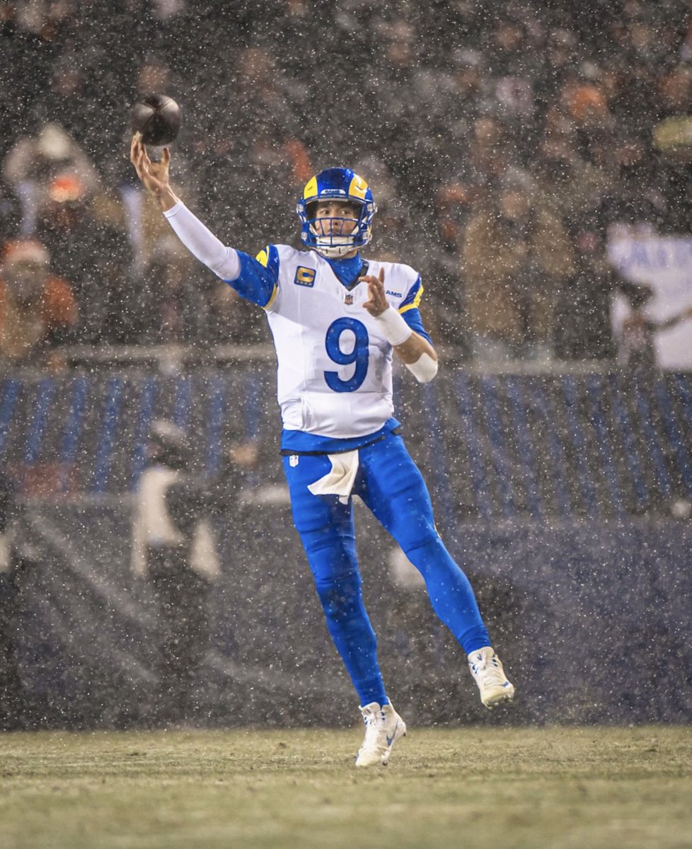 HoldenCantor's tweet image. This photo goes so hard omg