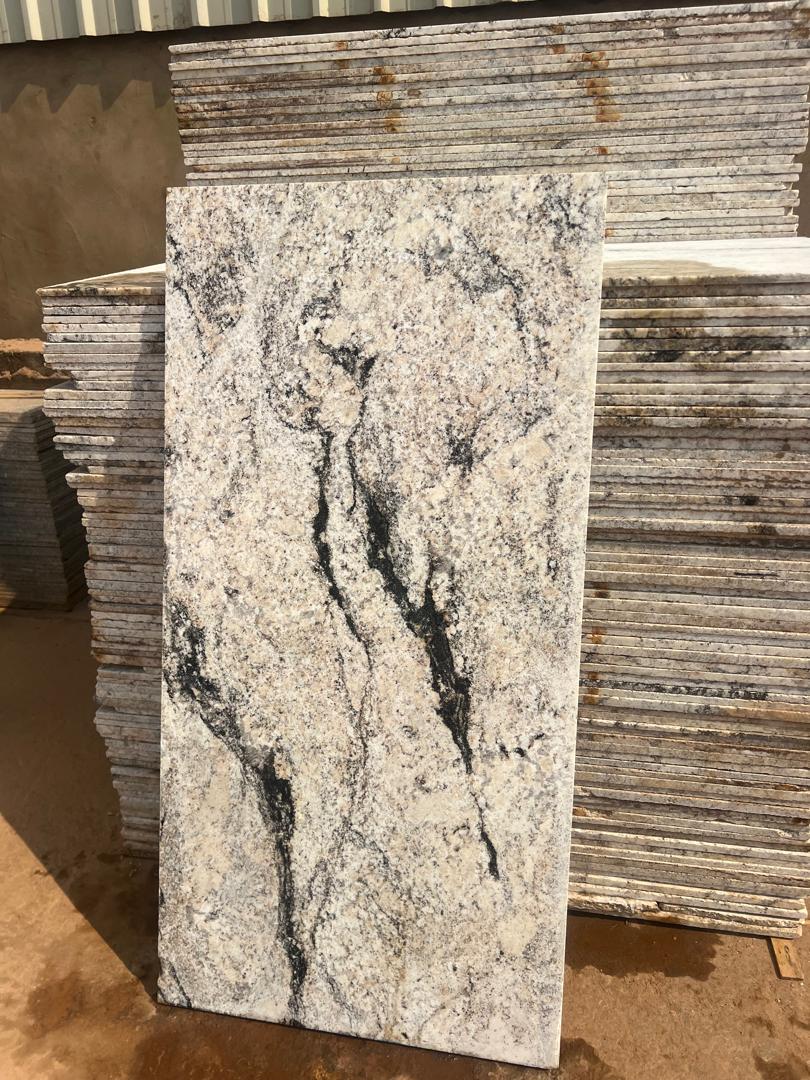 Emiteem's tweet image. Available