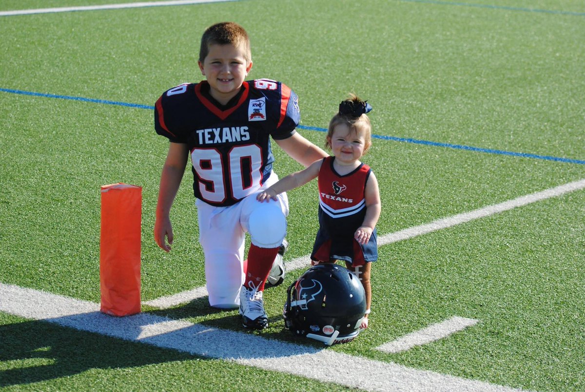 Congratulations <a href="/Bryce_Hoelzel/">“ Big Fella” Bryce</a>! From the early days with the KYF Texans to breaking barriers with <a href="/RandleFootball/">TRHS Lions Football</a> back to back State Championship games—you have worked with excellence, heart, and GRIT! It’s time to get #reddie for your next adventure! <a href="/CoachWarehime/">𝐉𝐀𝐊𝐄 𝐖𝐀𝐑𝐄𝐇𝐈𝐌𝐄</a>