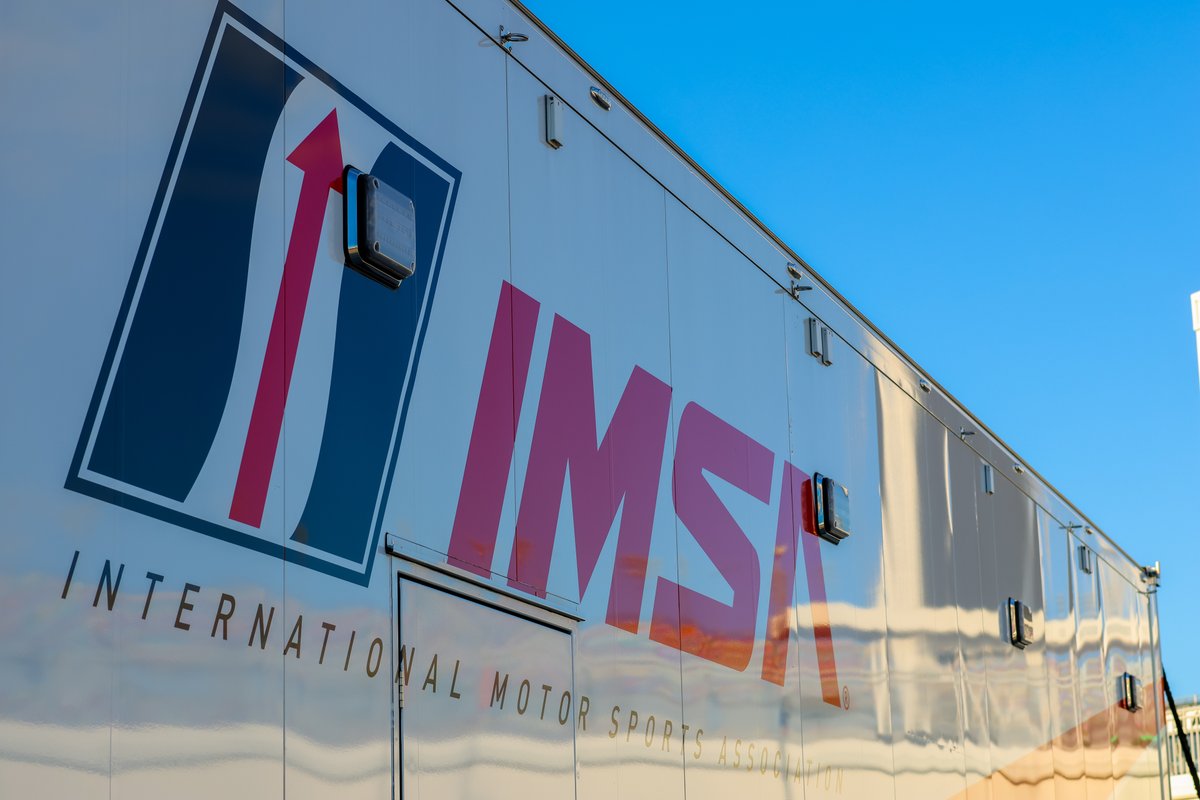 『IMSA(いむさ)』とは？
ルマン・スパと並ぶ世界三大耐久レース「デイトナ24時間レース」はIMSA WeatherTech SportsCar Championshipの1戦。

honda.racing/ja/features/wh…
そのIMSAの歴史と日本車の挑戦を4分で読める文章にまとめました。今週末のお祭り前にぜひ。

デイトナ24時間🇺🇸｜#IMSAjp #Rolex24