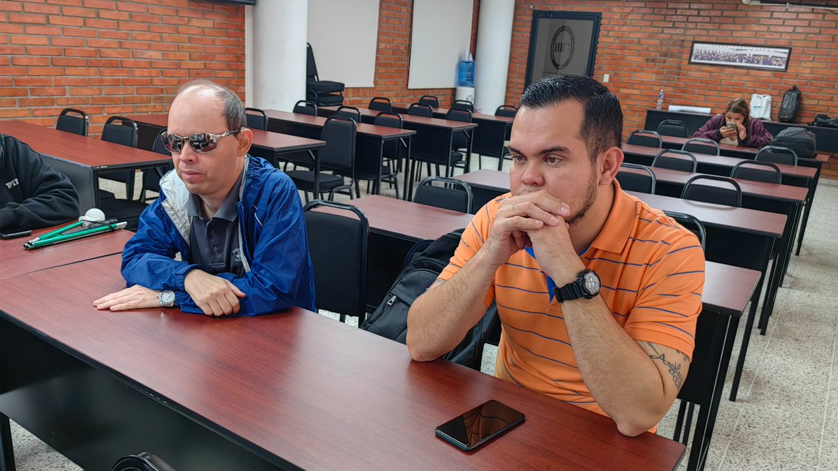 🎓 En las instalaciones de la UMH se realizó una jornada de formación para personas con discapacidad visual emprendedoras, fortaleciendo sus capacidades y proyectos. 📊📈

La OEI impulsa esta iniciativa por la inclusión y el desarrollo del talento emprendedor.