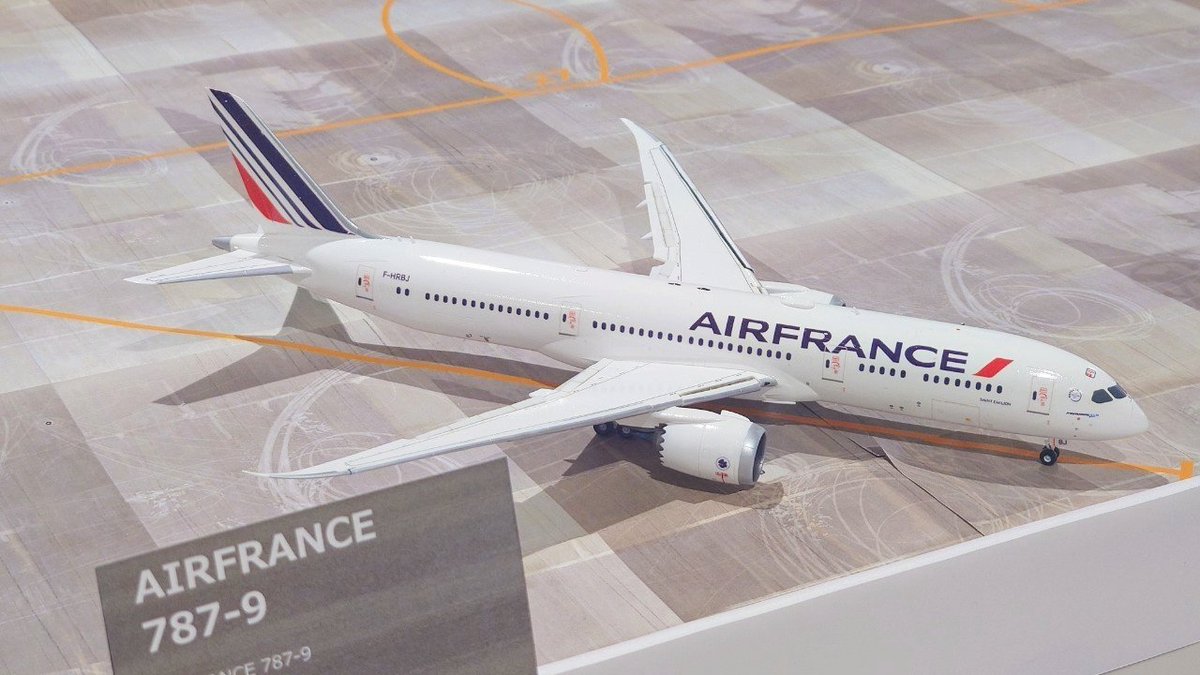 旅客機プラモフェス tweet media