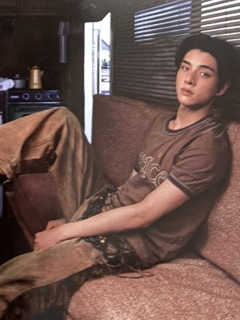 ilovjakez's tweet photo. jake is so attractive😳 #JAKE #제이크 https://t.co/kMJnk9IJA3