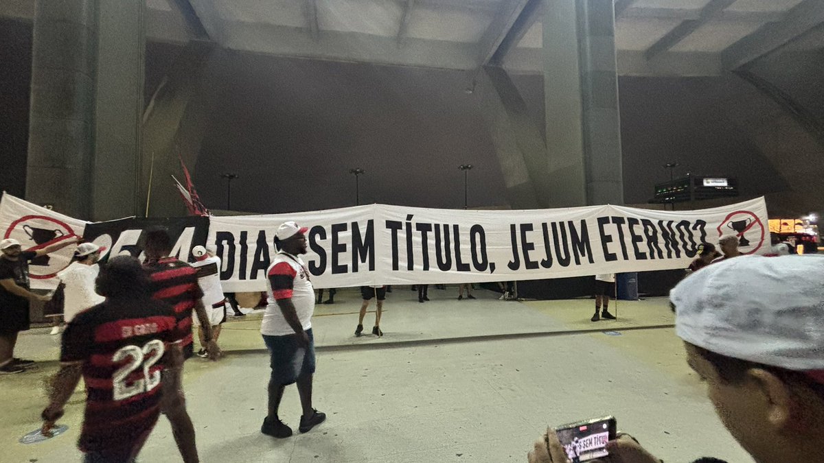 _biancacrf's tweet image. 🤨🤨