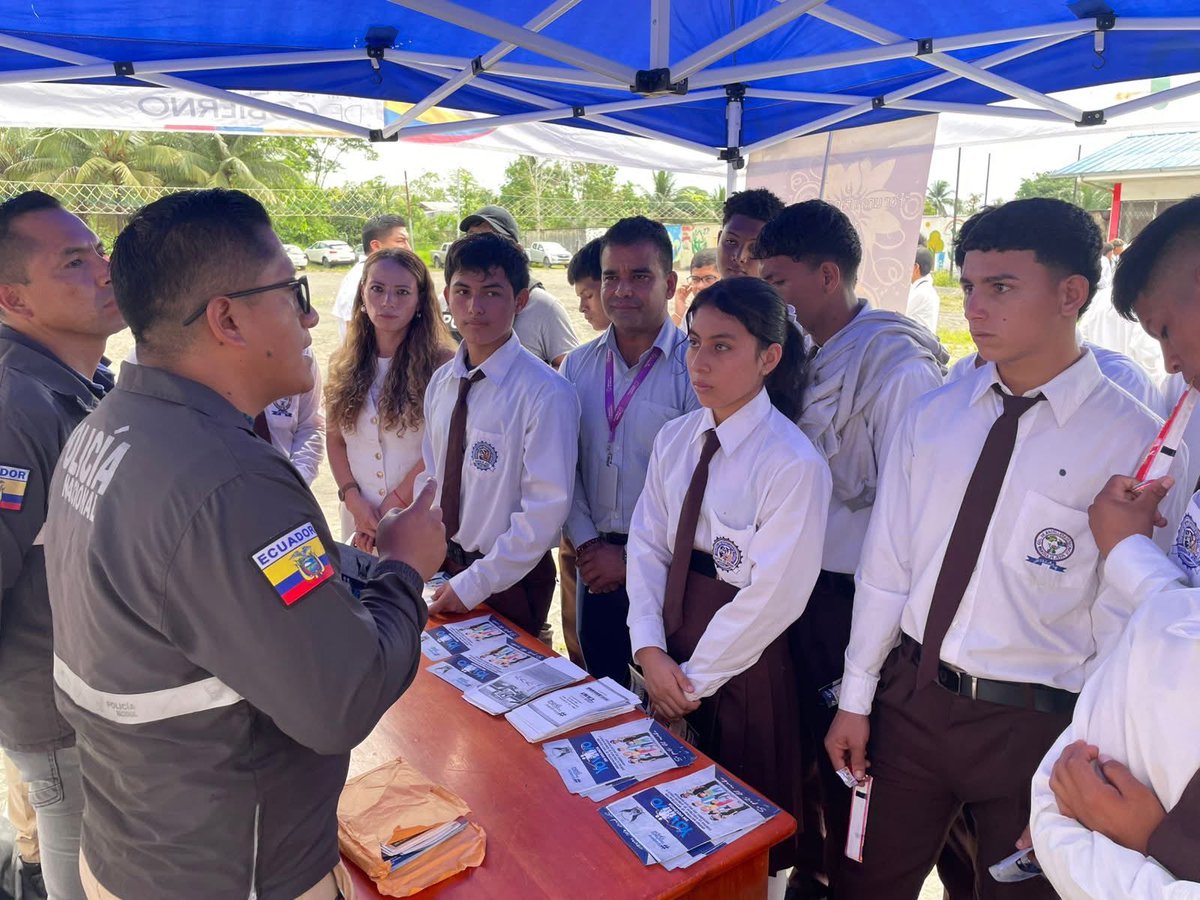 📍[ORELLANA]
En el Colegio de #BachilleratoTécnico Narcisa de Jesús se realizó una jornada de sensibilización para prevenir el consumo de tabaco, alcohol y drogas, promoviendo hábitos de vida saludables en la comunidad educativa.