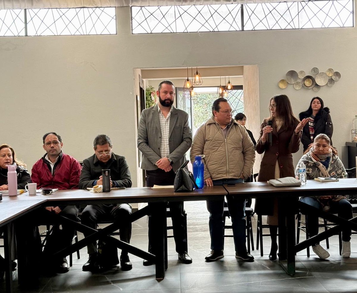 arturougaldea_'s tweet photo. En colaboración con la Unidad de Programas y Políticas para la Excelencia Educativa de la #SECTI, se realizó la Reunión Estatal de Contraloría Social, del ejercicio fiscal 2025, con enlaces de las 14 #SREB y de #SEIEM.
¡Con transparencia, la educación avanza!
#ElPoderDeServir https://t.co/jn4dDYlzrY