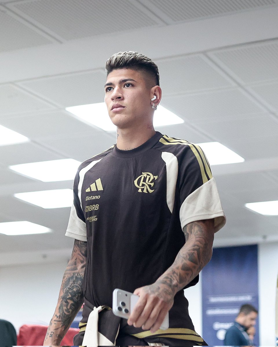 linyv3ntura's tweet image. Eternamente grata por estar vivendo esse momento de erick pulgar e jorge carrascal juntos no flamengo