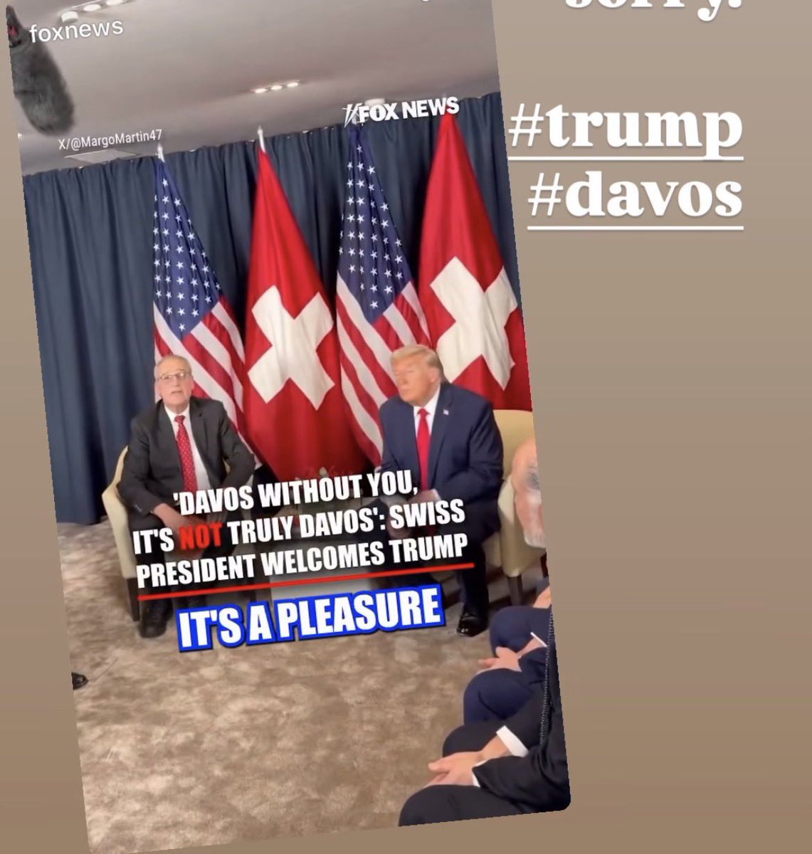Der Feind deines Feindes ist dein Freund. Wer die EU zerstören will, den anerkenne als deinen Meister und huldige ihm freudig. Nicht mehr im Bild: Die voll besetzte Schulbank (links). #trump #Davos2026