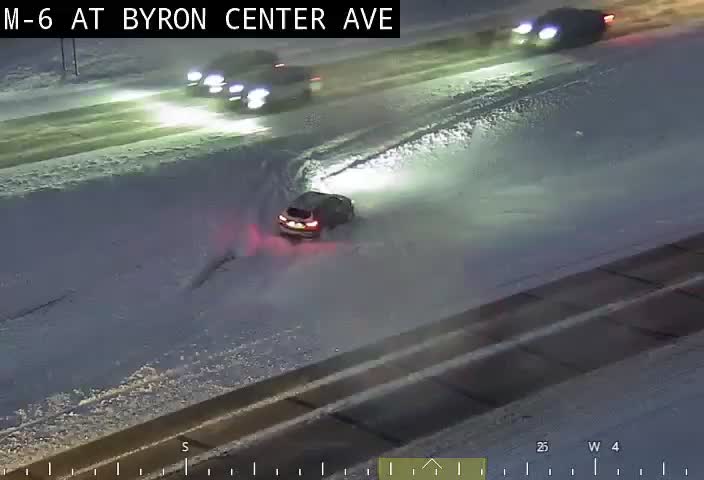 MiStormChasers's tweet photo. You can’t park there. 

In all seriousness, roads are becoming slick as our next wave of snow moves into west Michigan as of 6:17pm ET here on 1/21/26. Take it slow on ice and snow! 

This was taken off the MDOT drive map south of downtown Grand Rapids, MI https://t.co/wBPS6glX1s