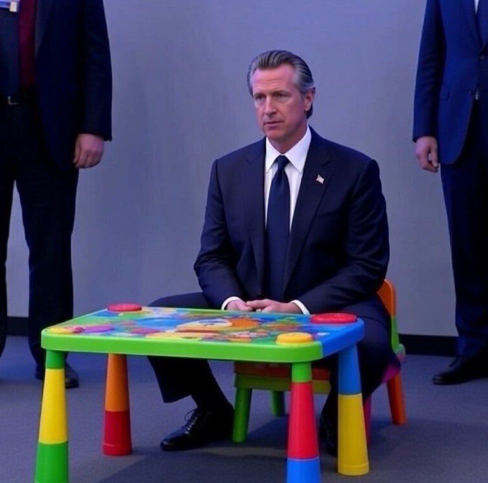 Hunter_Eagleman's tweet image. A look at Gavin in DAVOS today…