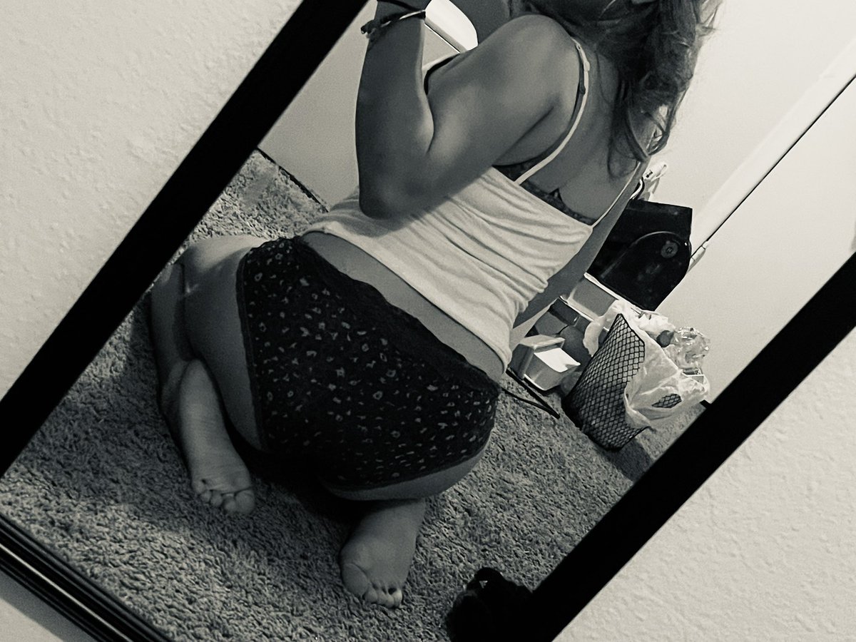Jenny1961772038's tweet photo. Send me money ? 🙏🏻😌#sizedif #cashapp #paypal #18yr https://t.co/codOgZ2WK1