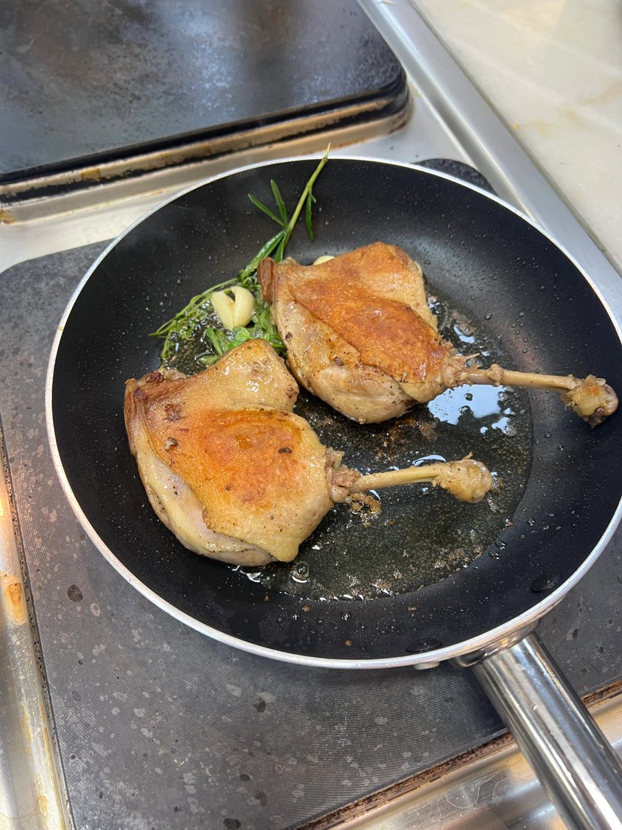 golden hour and good food. ✨