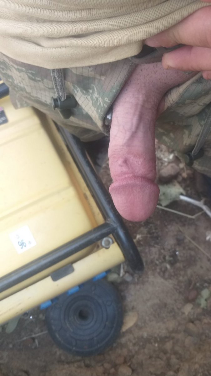 Rahat durmuyor ayaklanmış..
#gay 
#türkbulge 
#aktifpasifgay 
#aktif