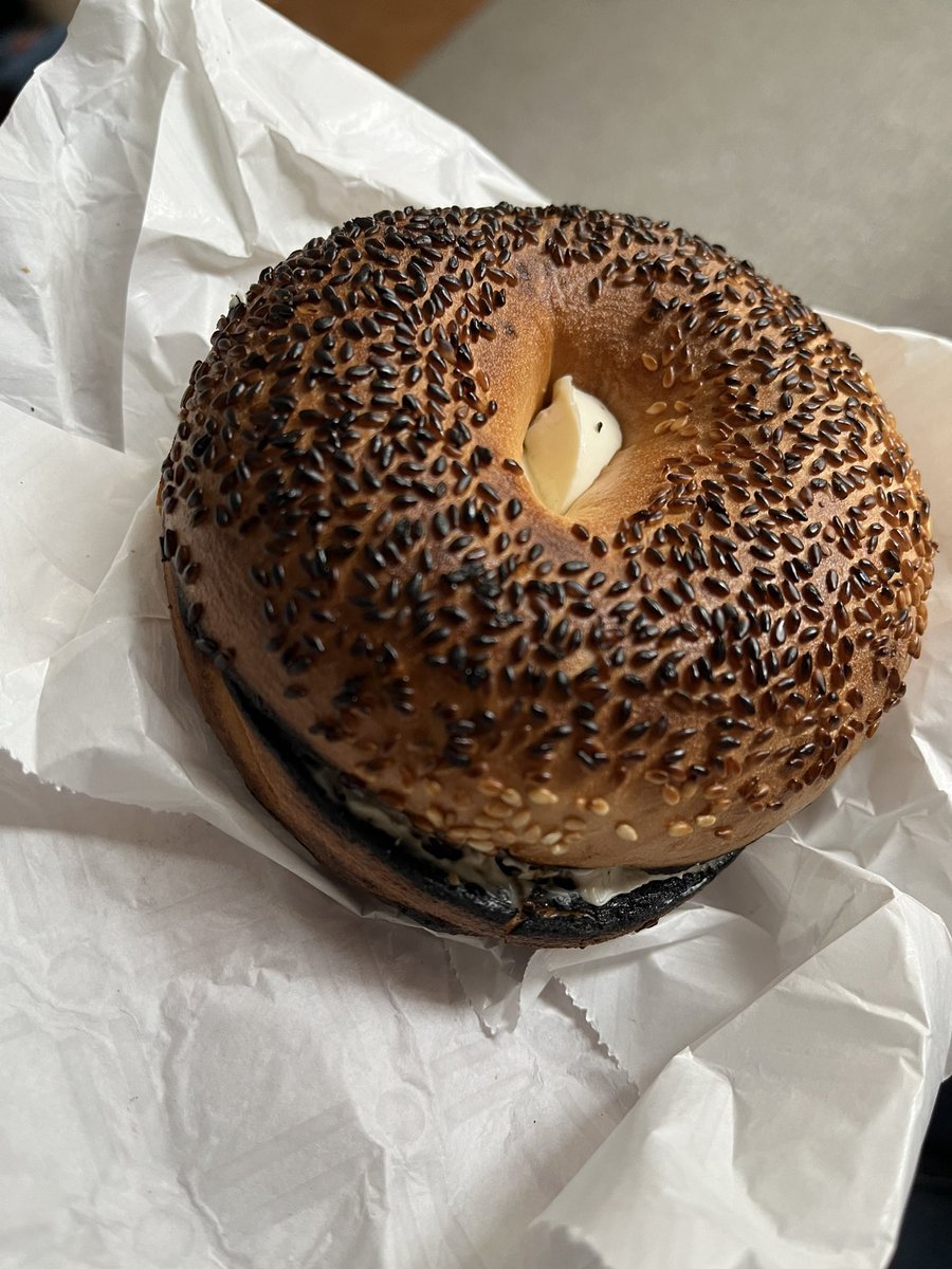 LandinosMah's tweet photo. Dear @dunkindonuts ….. why is your chat always under maintenance? 
I just want my money back…
They either burn everything or just don’t toast it at all. https://t.co/YdgPHfxy9e