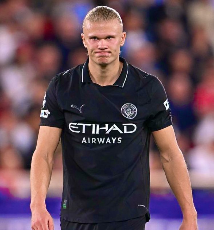 daruiskz's tweet photo. Quand t’es leader en janvier
mais que tes rivaux signent des monstres…
Arsenal fans, vous dormez tranquille ou pas ? 😏 

#PL #TransferWindow #FootballMemes https://t.co/12dkn1RWHd