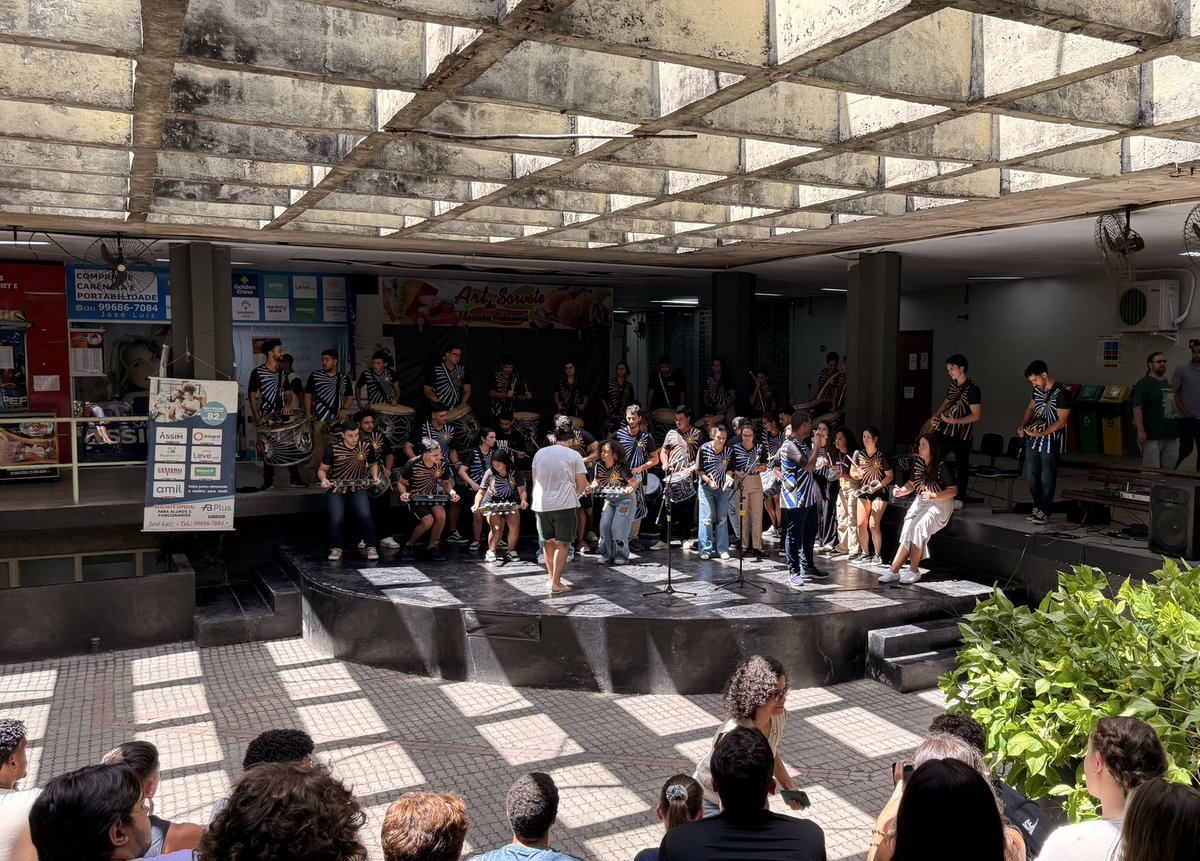 beciminelli's tweet image. futuros calouros, essa é a visão de escolher a UFRJ no sisu 💗
(agora sem ser hater da minha própria faculdade