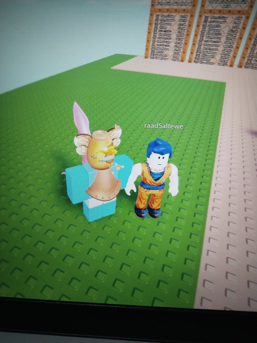 aleguay2003's tweet photo. Juegue al ronblon con goku 
Dame guisante
Ay mis cuquitos 
Y como las plantas VS zombis quiero seso m 
No me toques piba sin tus guantes de latex 
Duele diente duele 
Que más puedo decir no se el camino de la vida es de cada uno yo hoy dormiré con mis muchos muchitos piececitos. https://t.co/l4UbUKthkk