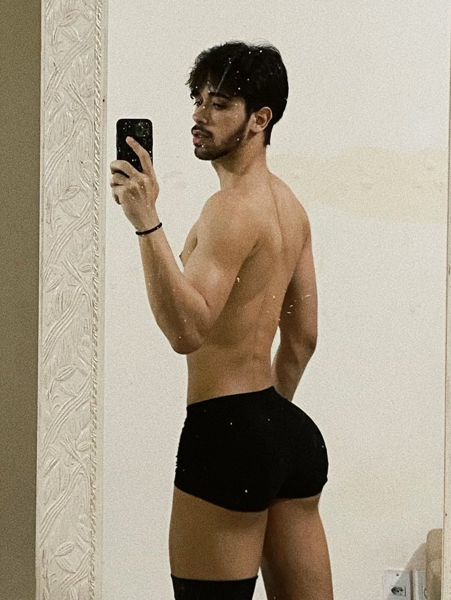 Rhys 🔆 (@buuteeraa) on Twitter photo 