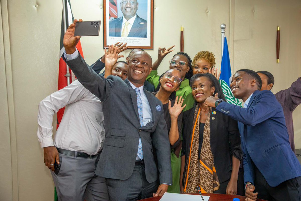 Hon. Jonathan Mueke, CBS tweet media