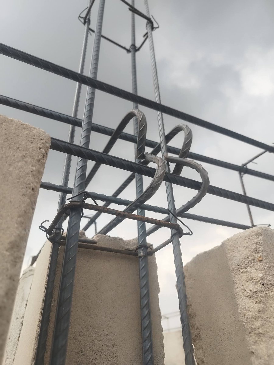 imran_services's tweet image. The marriage between reinforcement bars in column and beam arrangement. If the marriage is properly done, hardly will your building divorce (collapse)
#construction #buildingconstruction #contractor