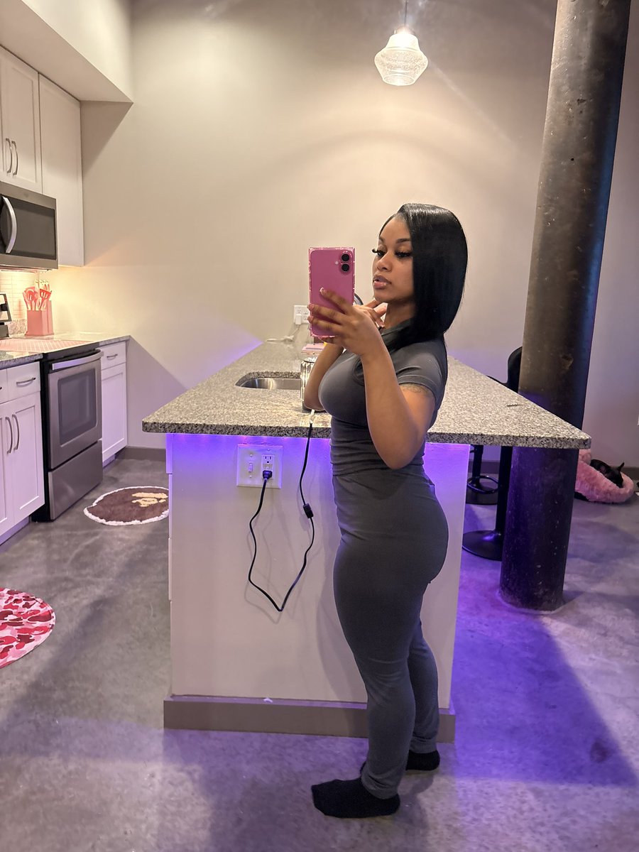 Pinky 🐐 tweet media
