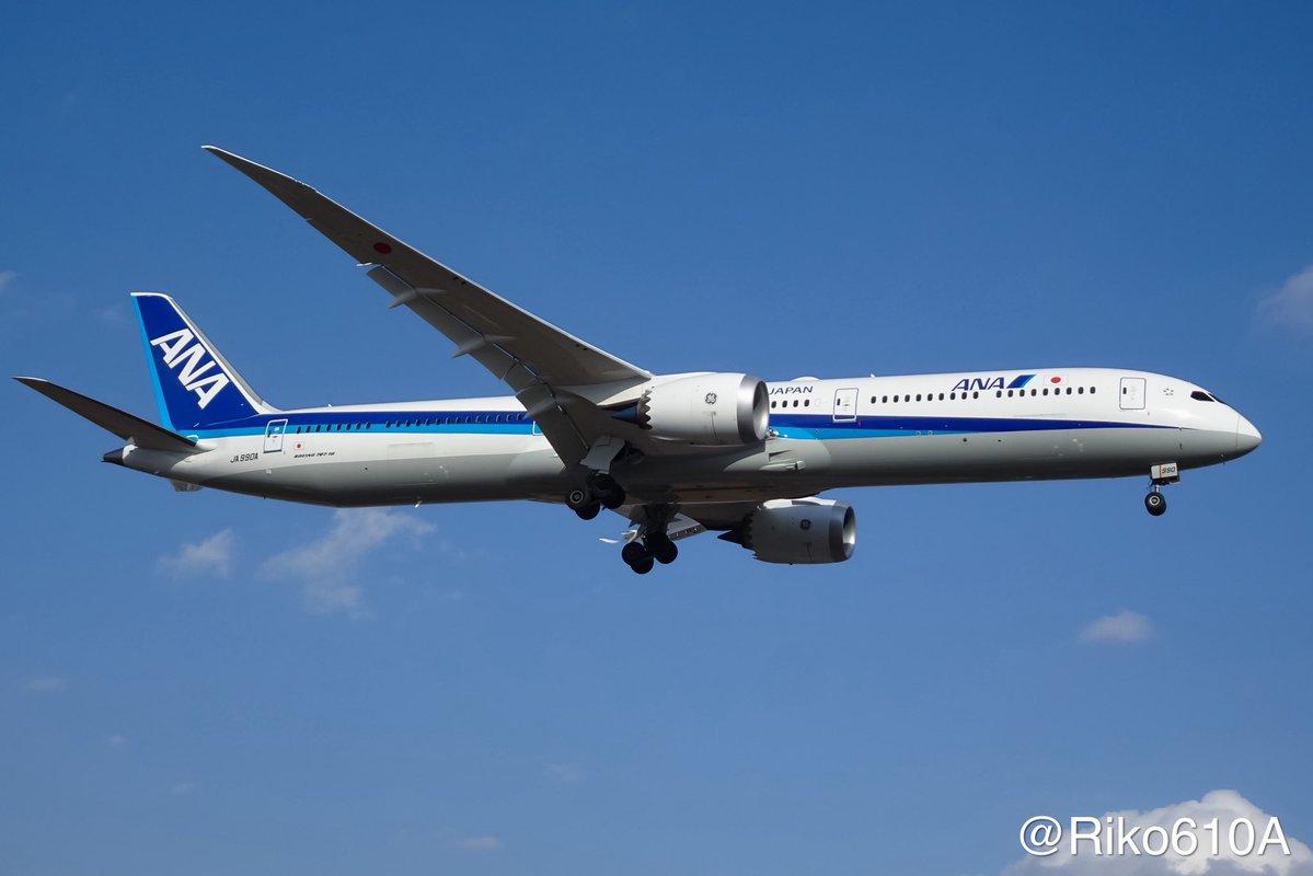 Blue751A's tweet image. #1月になったのでフォロワーさんに自己紹介しようぜ
誰かさんの飛行機垢  
福岡空港 、羽田空港、鹿児島空港などで撮影した旅客機の写真やモデルプレーンの写真を投稿します。