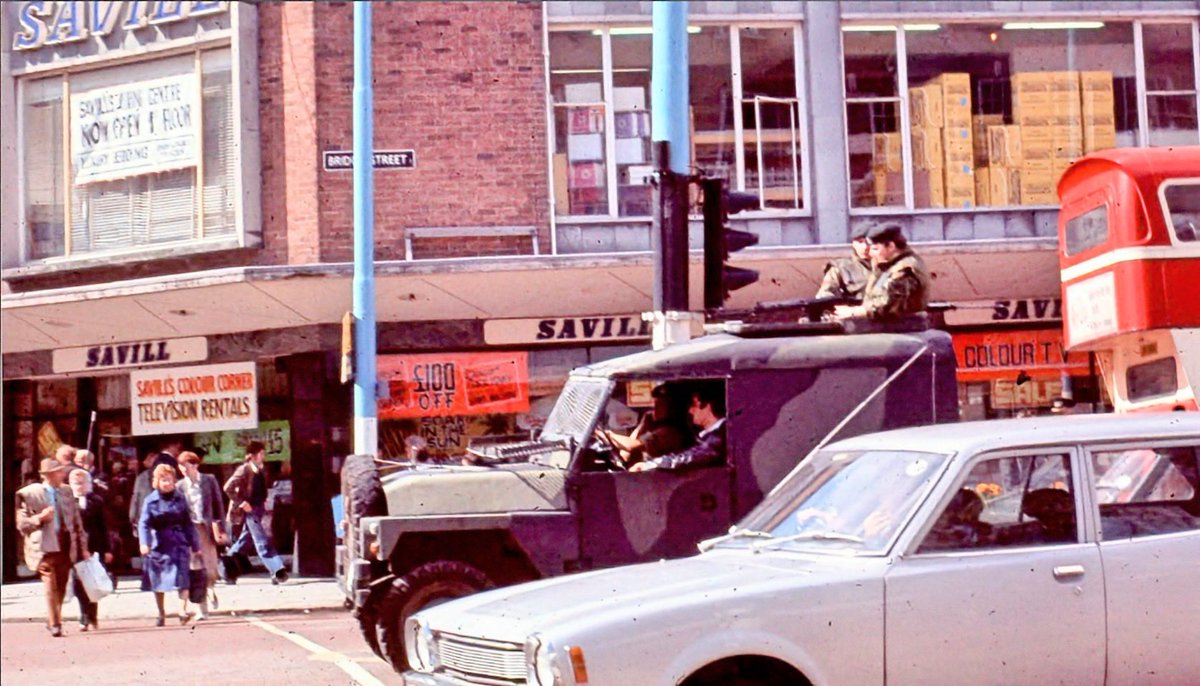 Bridge Street,  Belfast.  c1970s.
 facebook.com/share/1Am98taL…